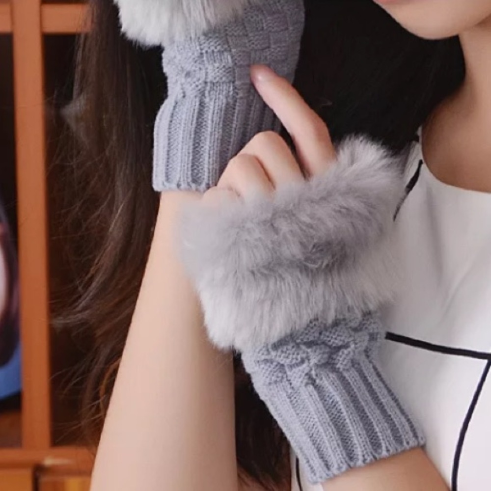 Gray Faux Fur Knit Fingerless Gloves